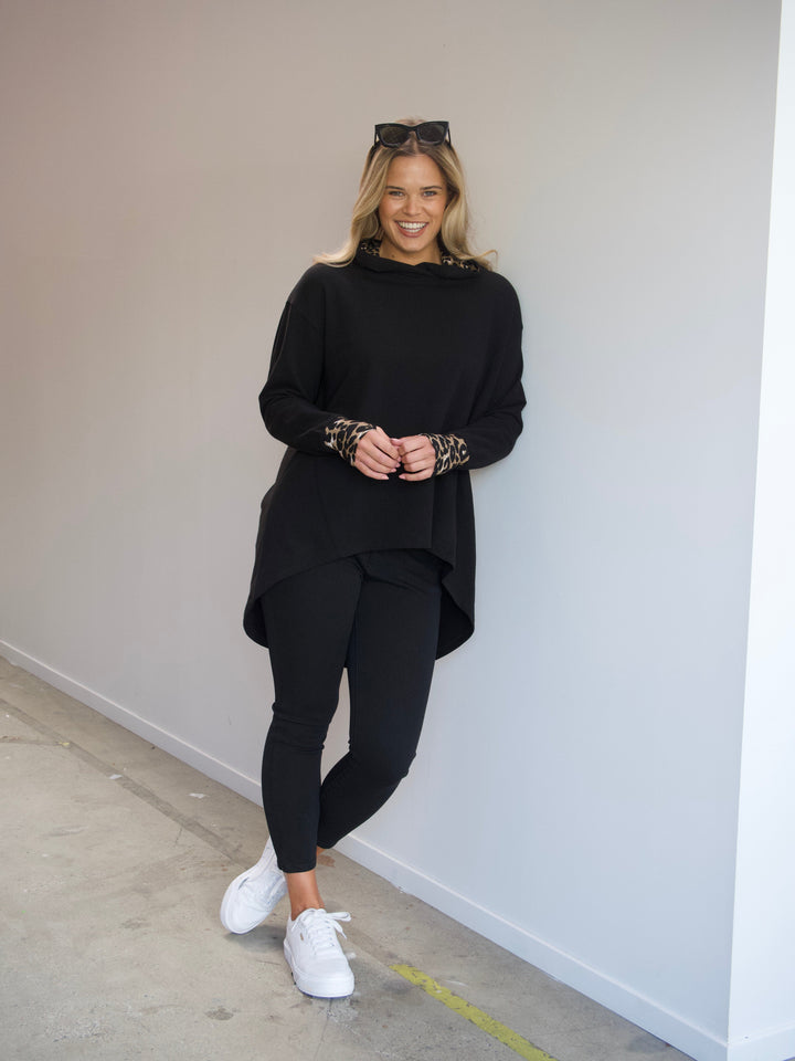 Label Discovery Hoodie Black