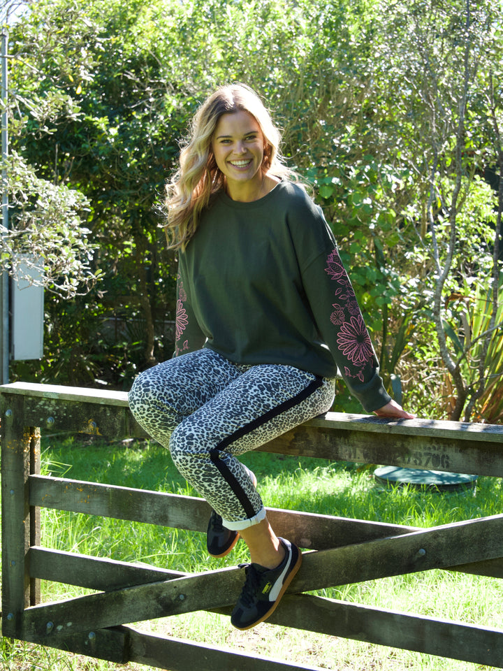 Label Phase Floral Print  Crew Olive