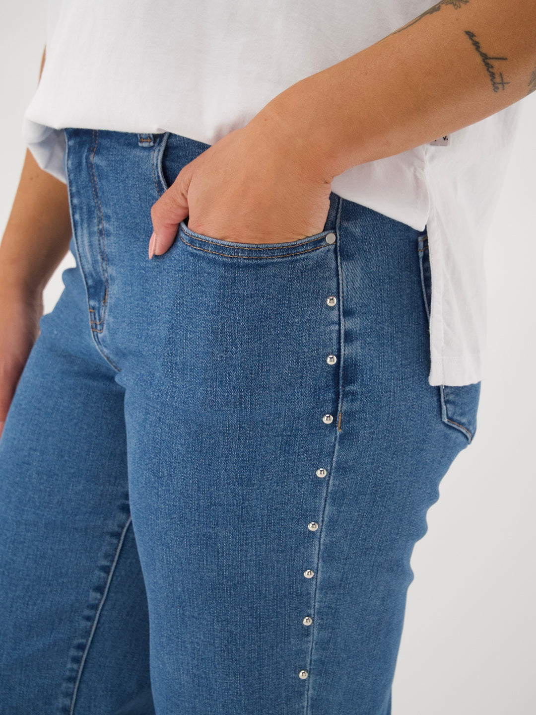 Label Keanu Studded Jean Washed Blue