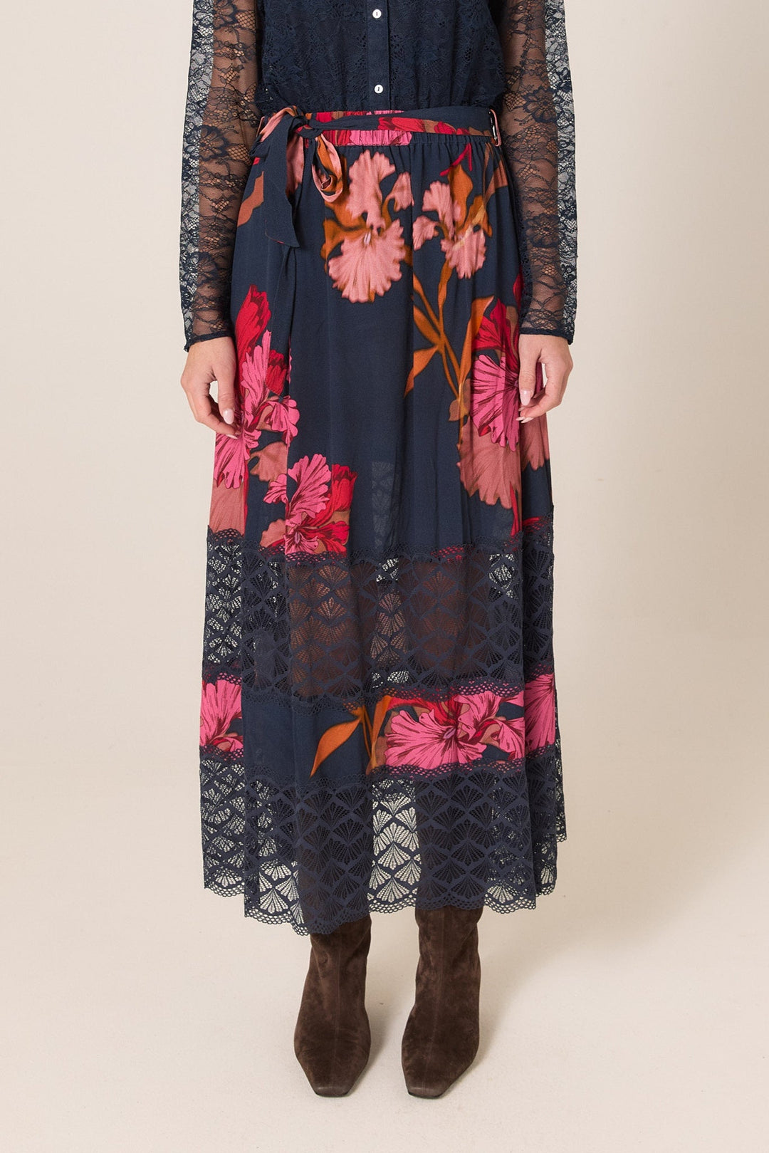 Fate Captivation Skirt Shadow Floral