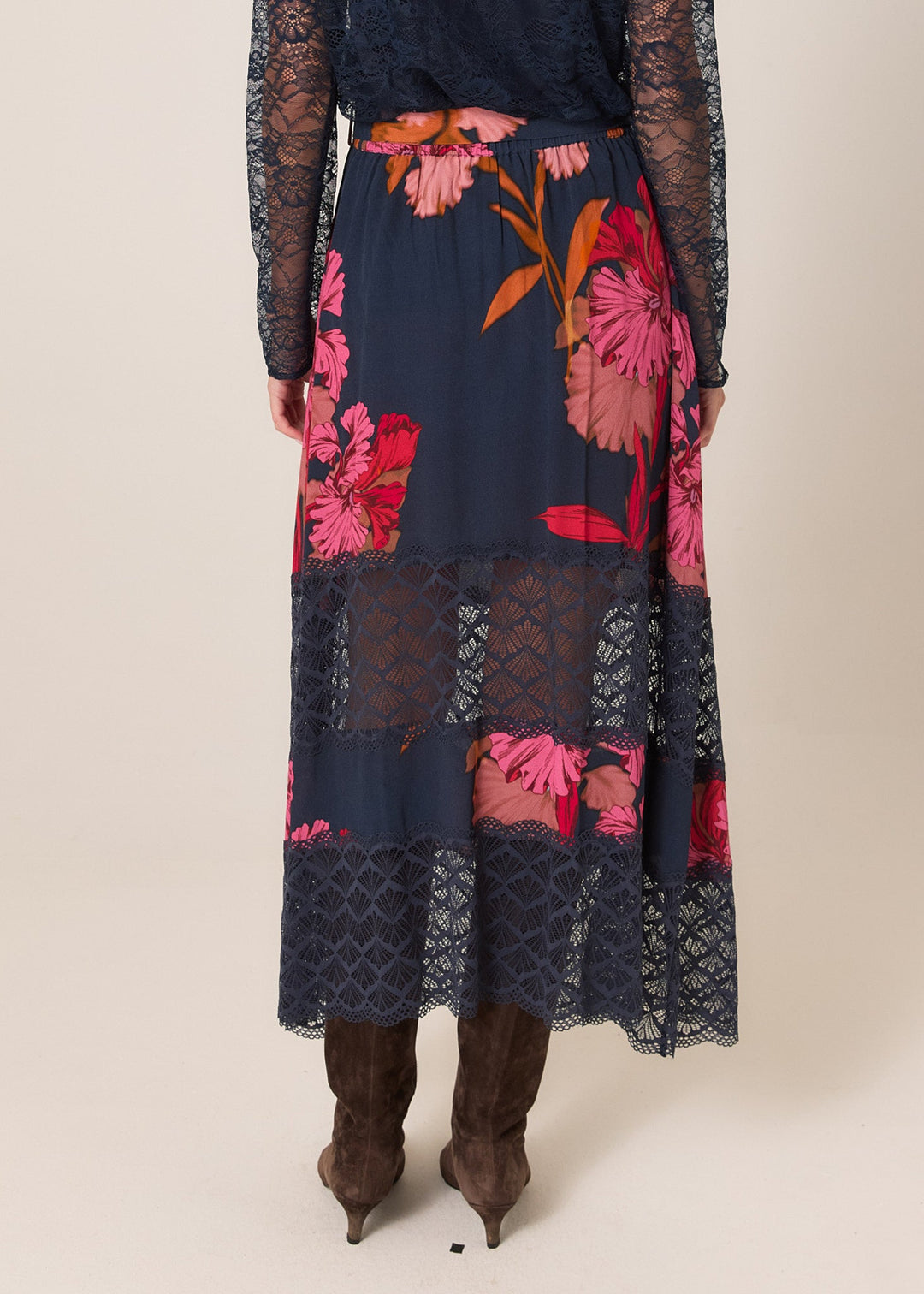 Fate Captivation Skirt Shadow Floral