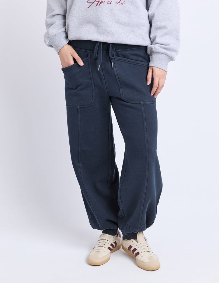 Foxwood Leo Trackpant Dark Sapphire