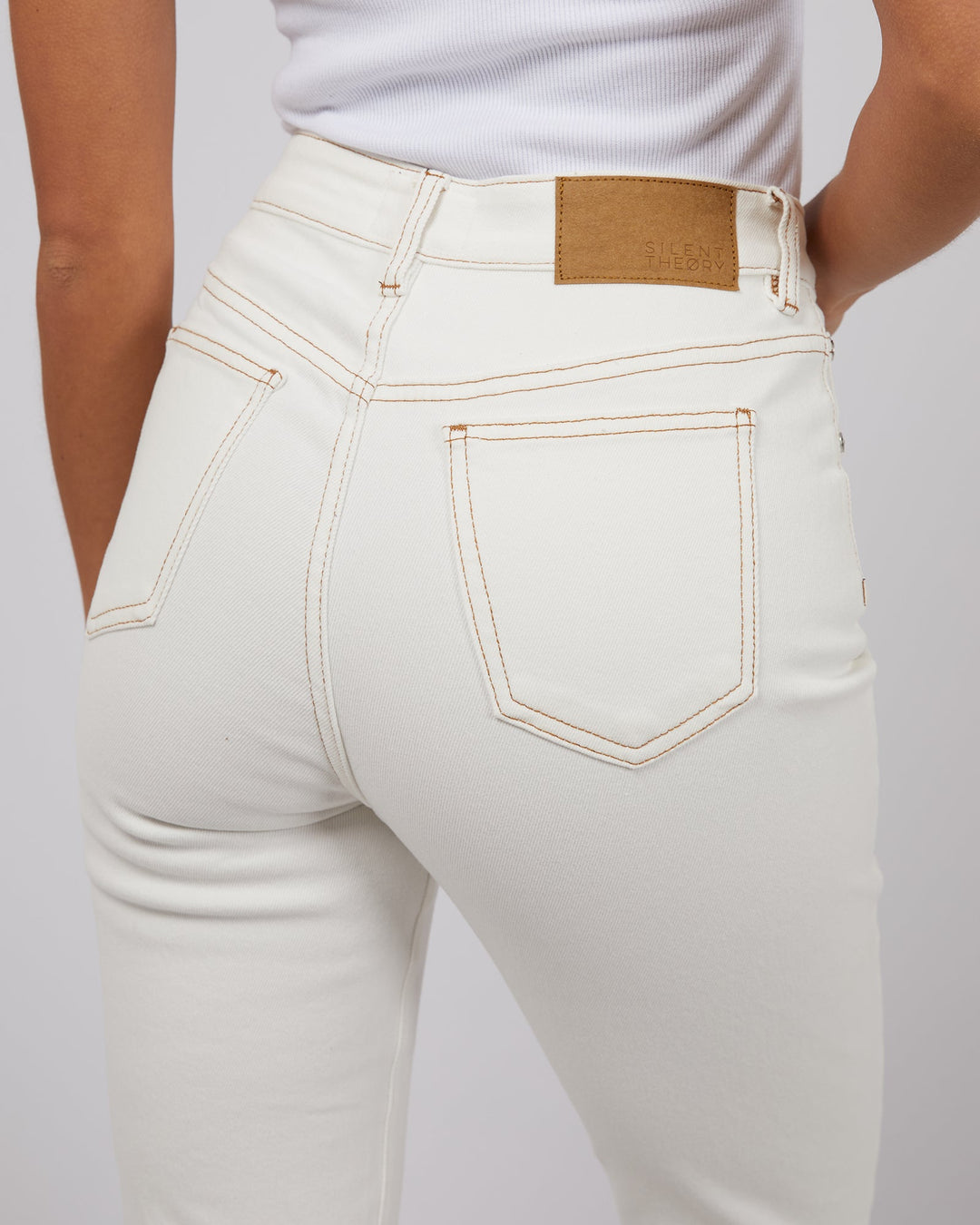 Silent Theory Monica Mom Comfort Jean Vintage White