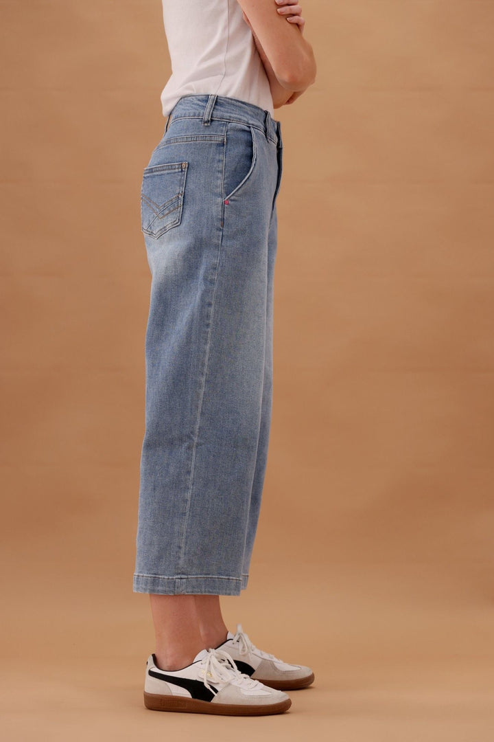 Elm Sidney Cropped Wide Leg Jean Light Blue Wash