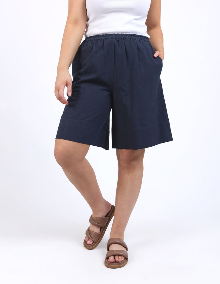 Elm Ginny Short Navy