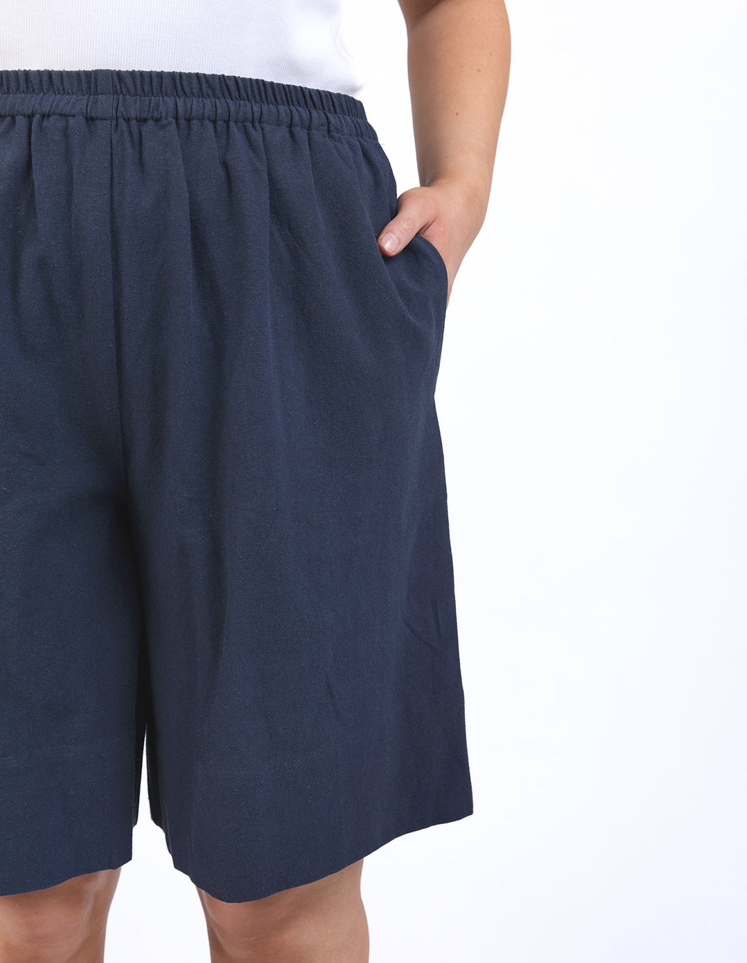 Elm Ginny Short Navy