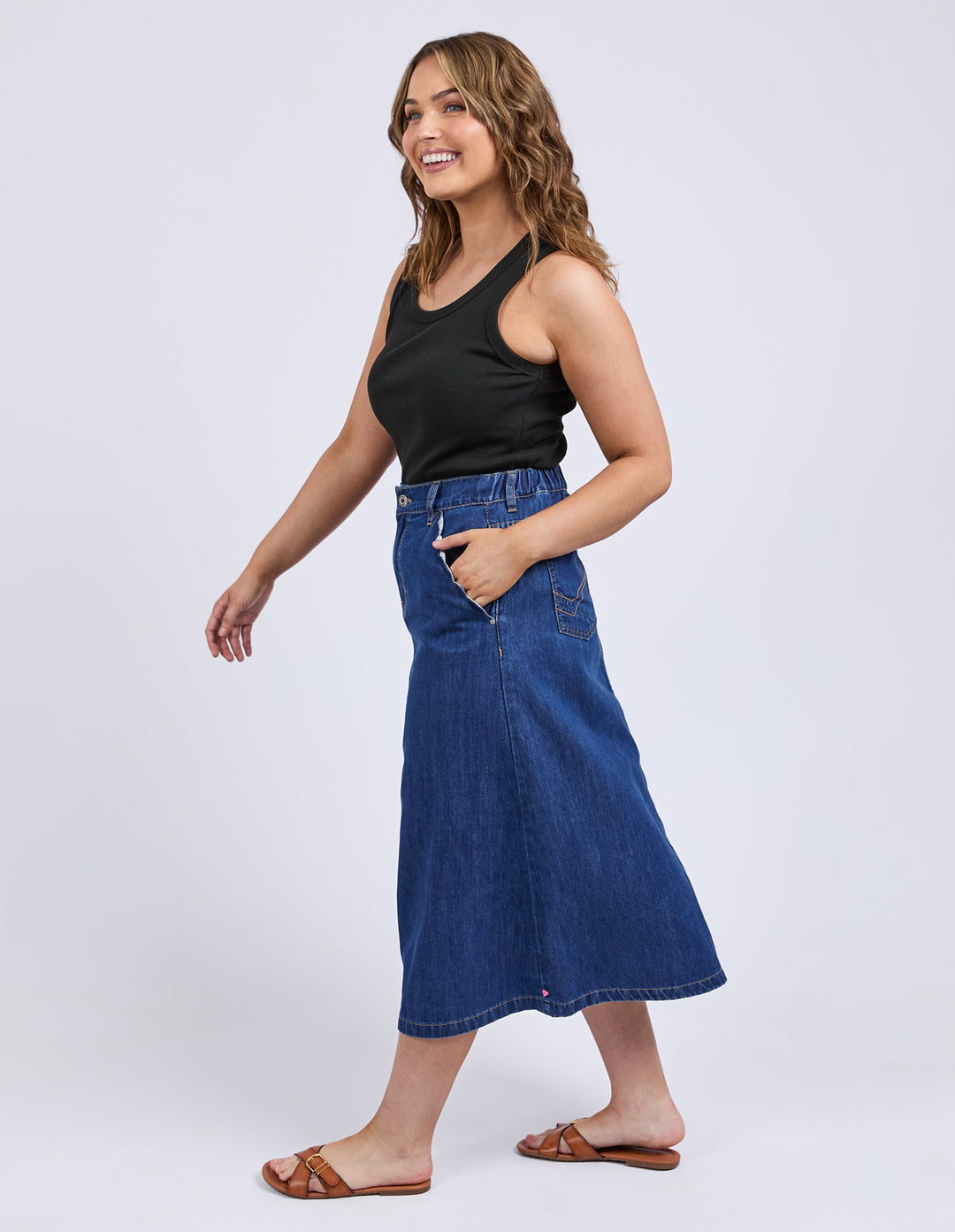 Elm Scallop Edge Denim Skirt Mid Blue Wash
