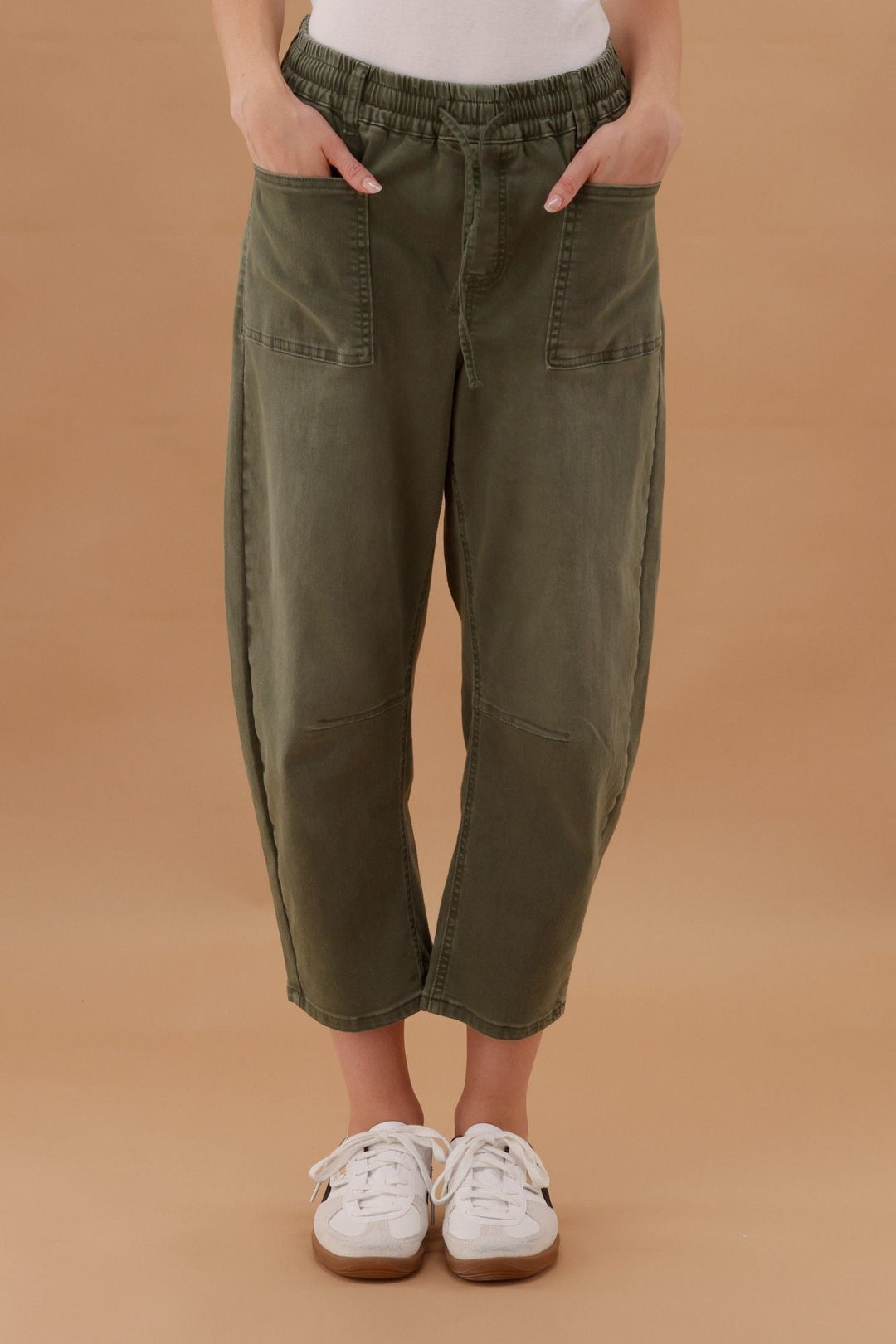 Wakee Barrel Jean Khaki