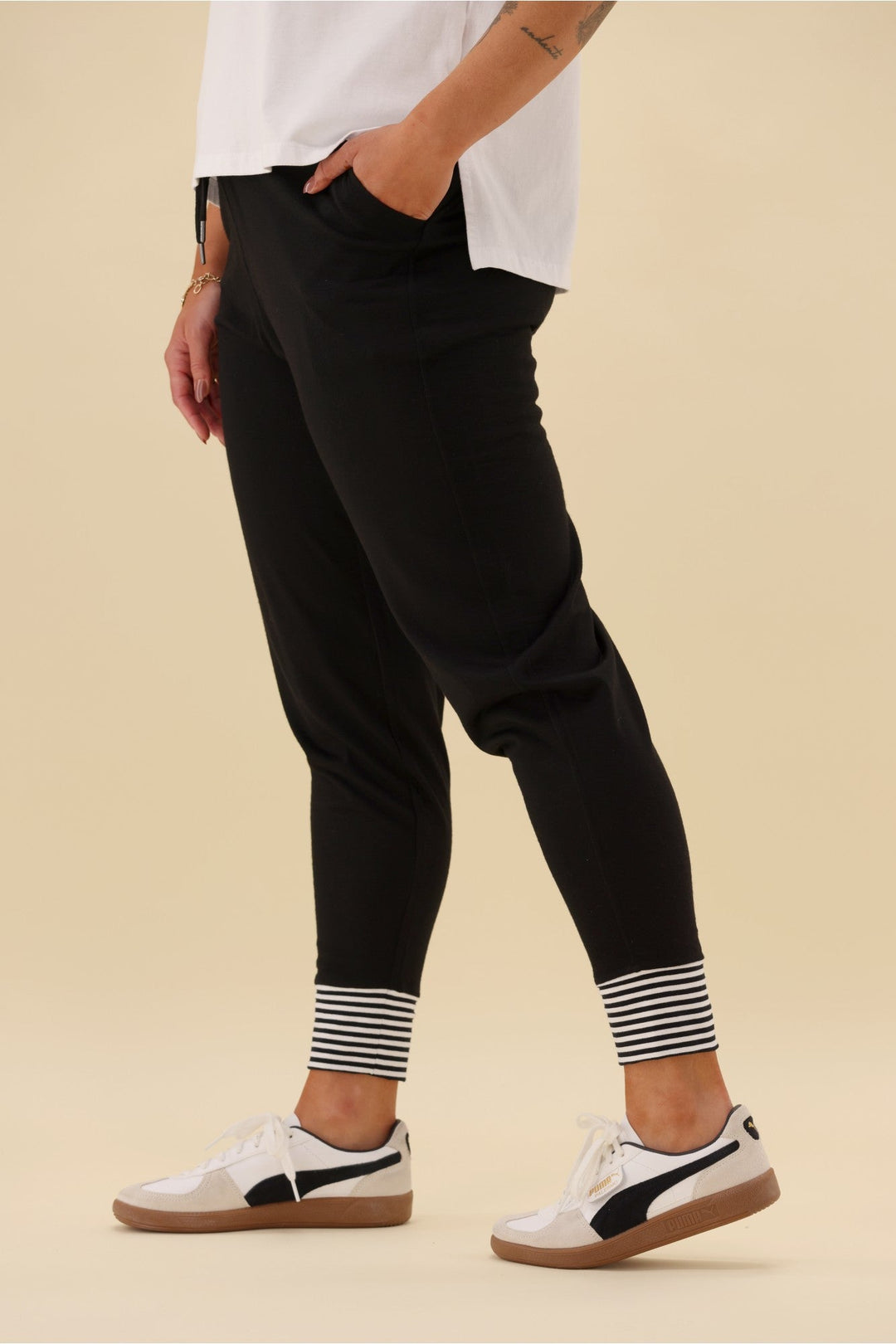 Alpine by Merino Jogger With Striped Cuff Black White