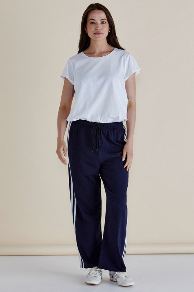 Betty Basics Nikki Relaxed Cotton Jogger Navy