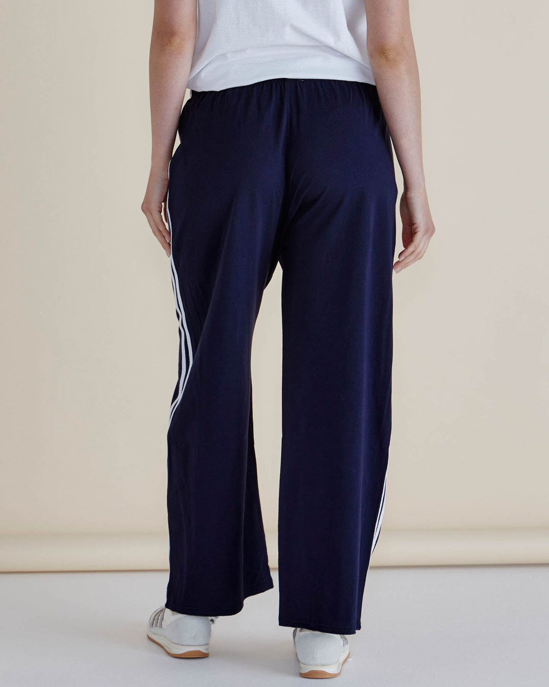 Betty Basics Nikki Relaxed Cotton Jogger Navy