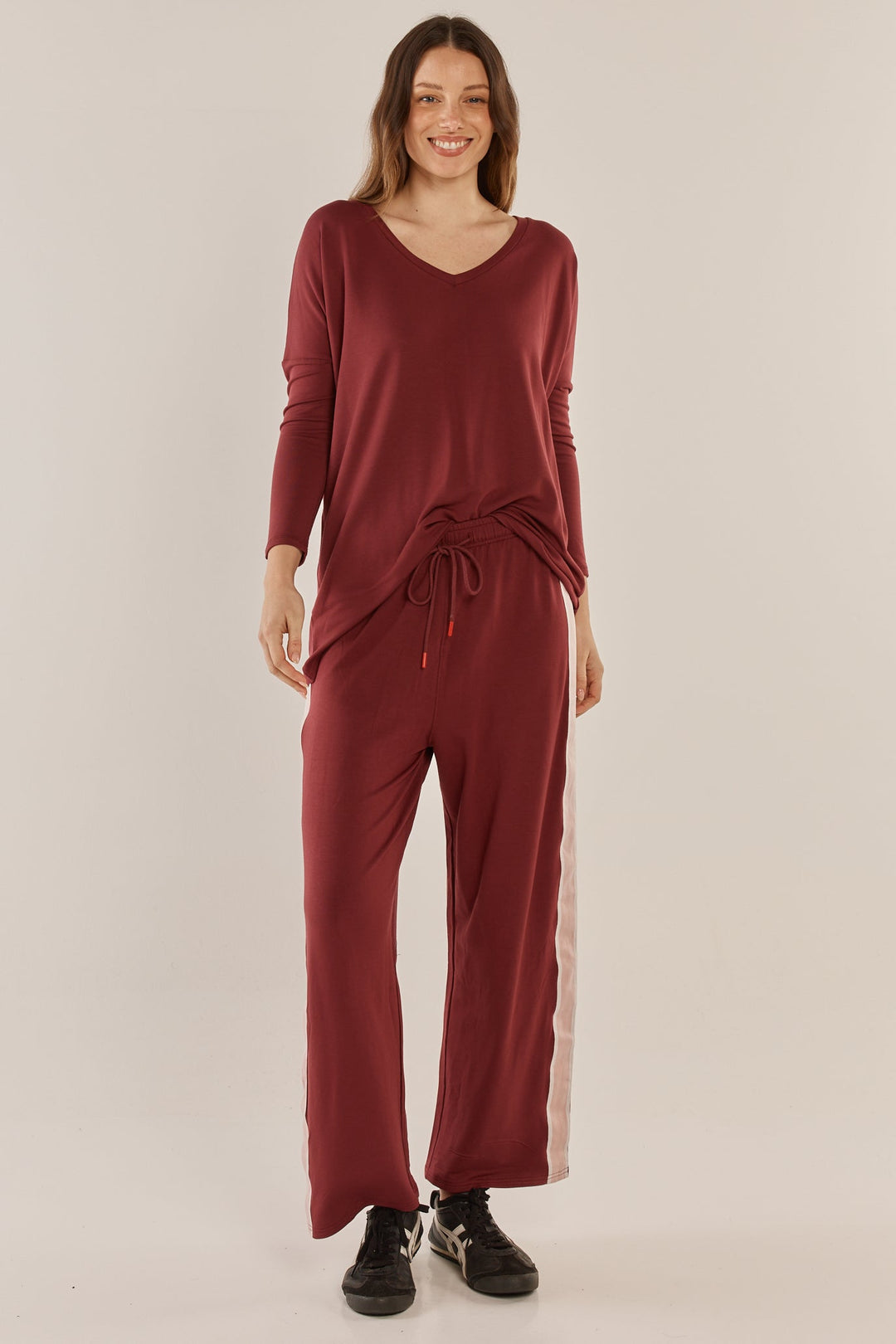 Betty Basics Evelyn Wide Leg Jogger Burgundy