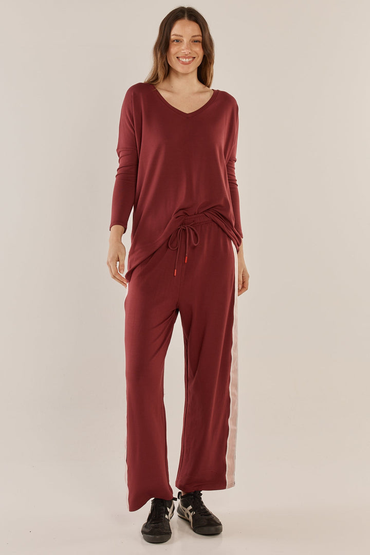 Betty Basics Evelyn Wide Leg Jogger Burgundy