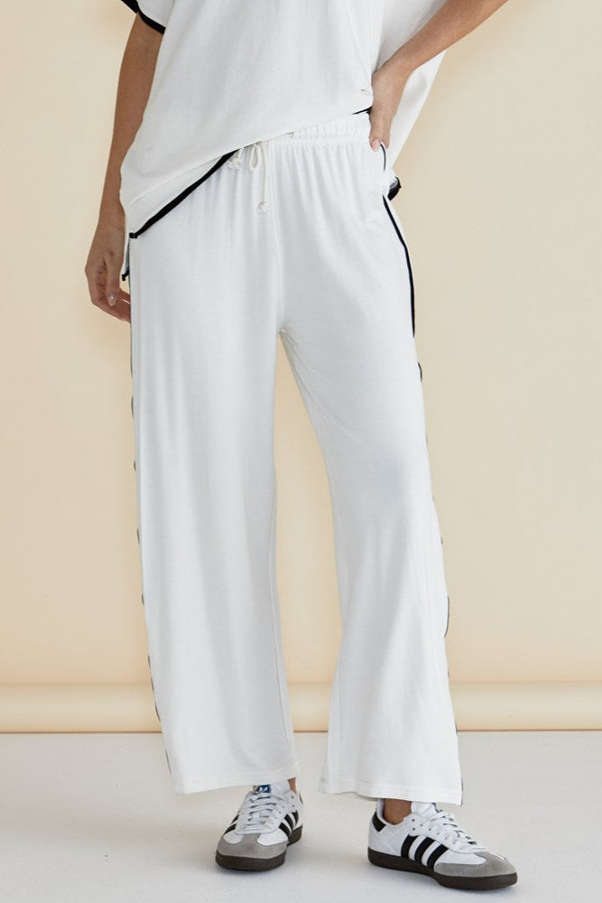 Betty Basics Evelyn Wide Leg Jogger White
