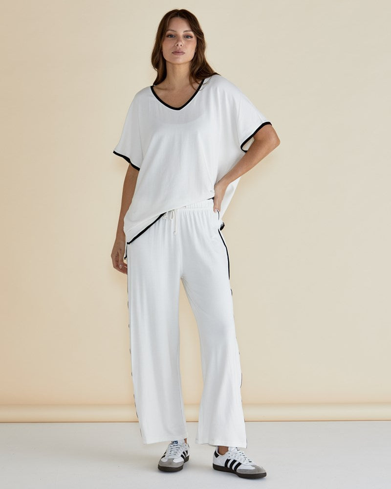Betty Basics Evelyn Wide Leg Jogger White