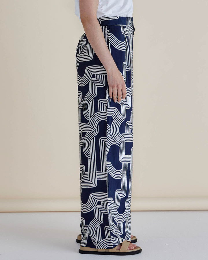 Betty Basics Zander Pant Navy Geo