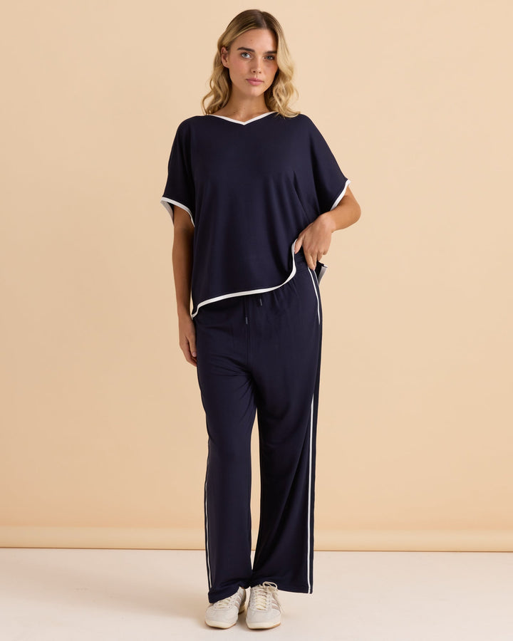 Betty Basics Evelyn Wide Leg Jogger Navy