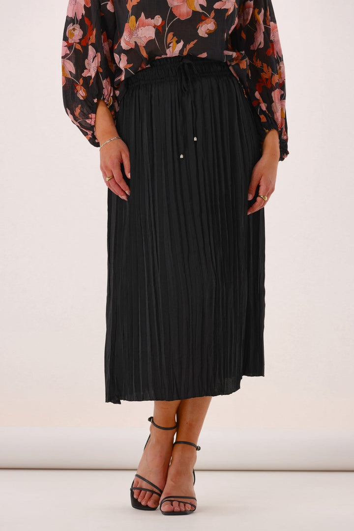 Celebration Connor Sateen Skirt Black