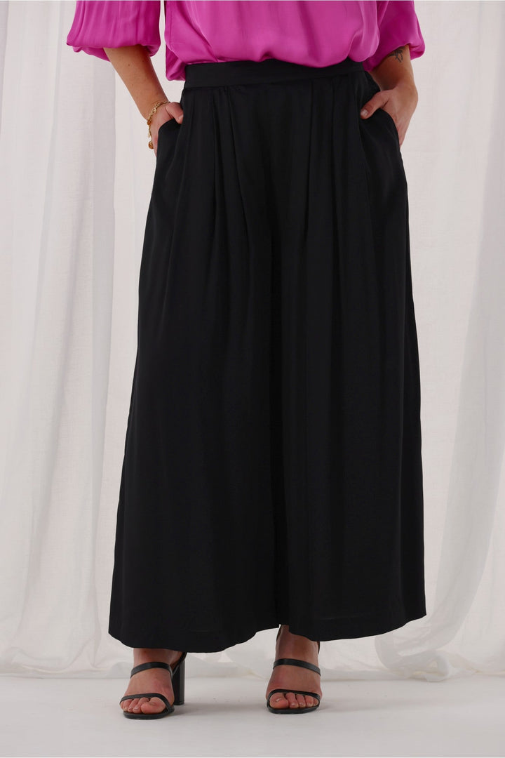 Celebrations By Chelsea Palazzo Pant Satin Black