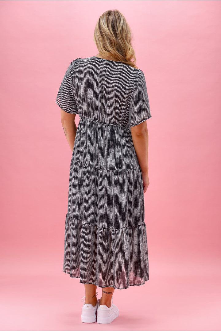 Gloss The Label Avonley Tiered Chiffon Dress Black Line Print