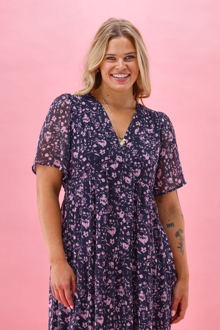 Gloss The Label Avonley Tiered Chiffon Dress Midnight Floral