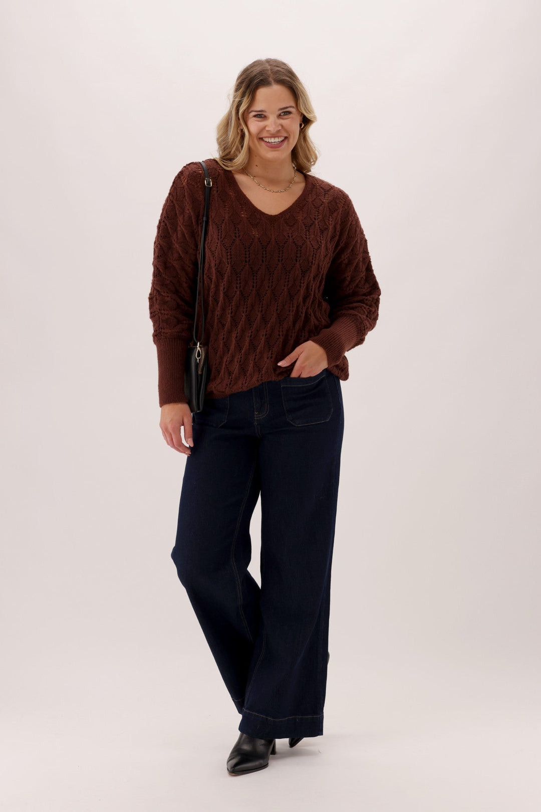 Gloss The Label Downten Pointelle V Neck Sweater Chocolate