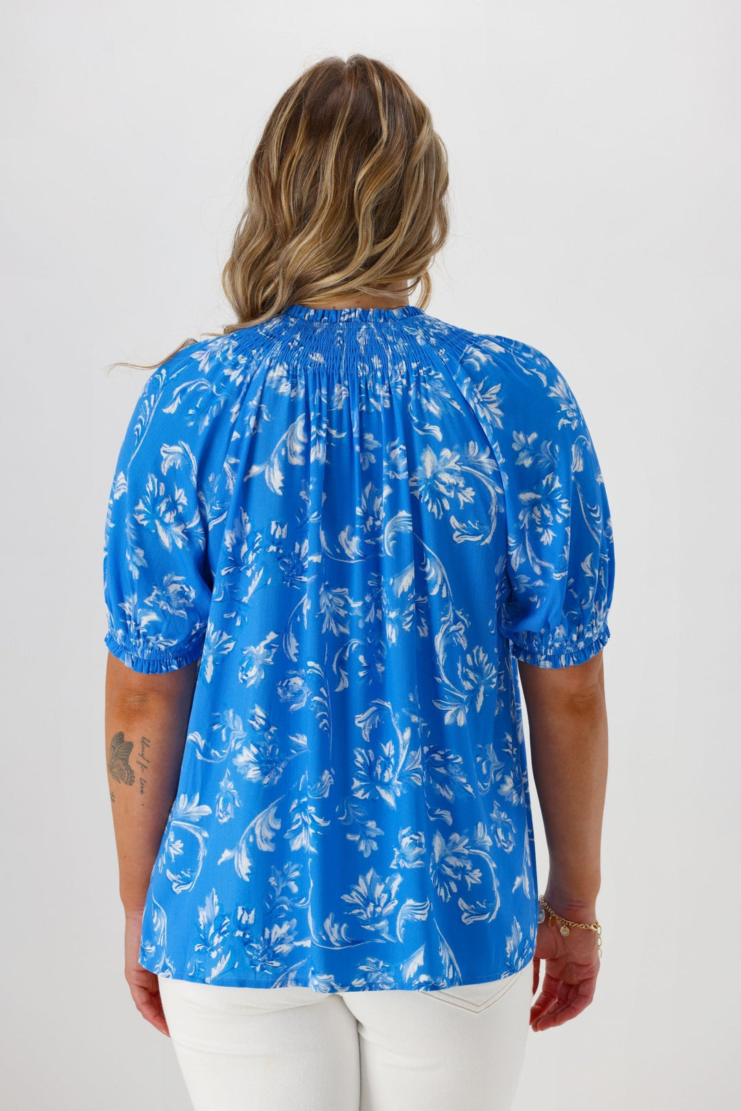 Gloss The Label Isha Top Blue White Floral