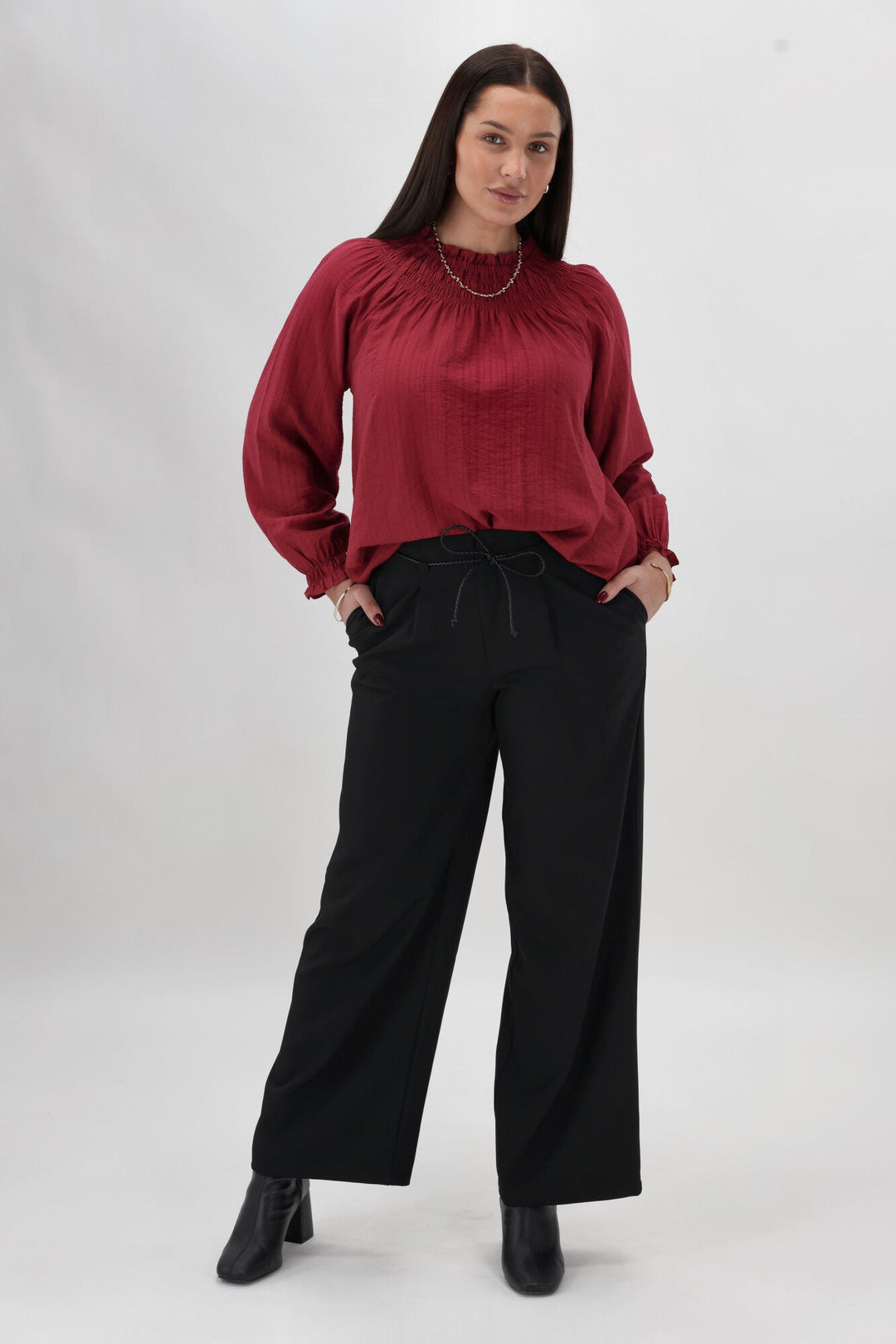 Gloss The Label Kymani Belted Pant Black
