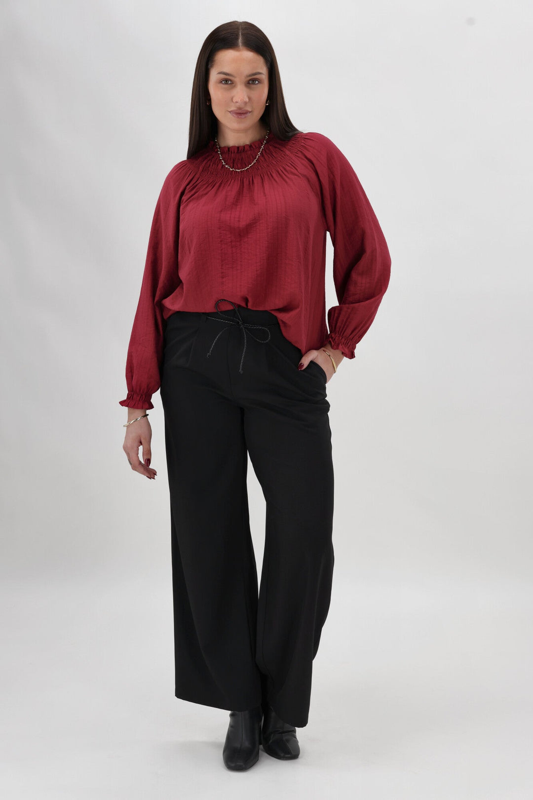 Gloss The Label Kymani Belted Pant Black