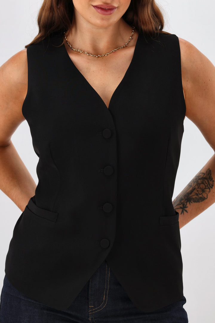 Gloss by Leland Vest Black