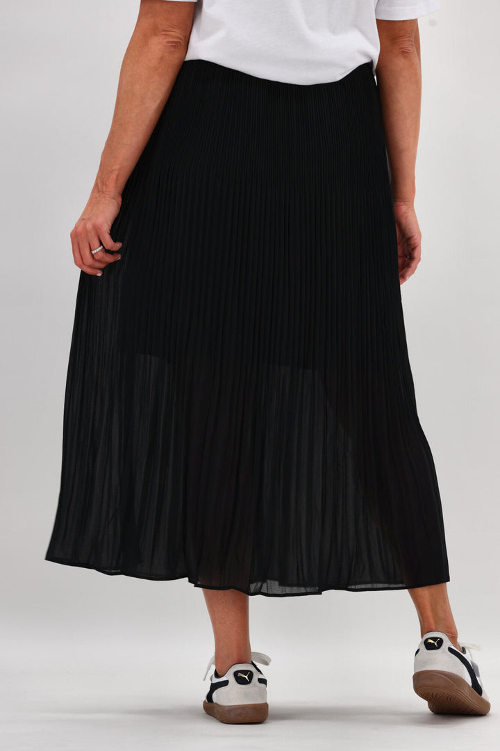 Gloss The Label Lula Variagated Pleated Skirt Black
