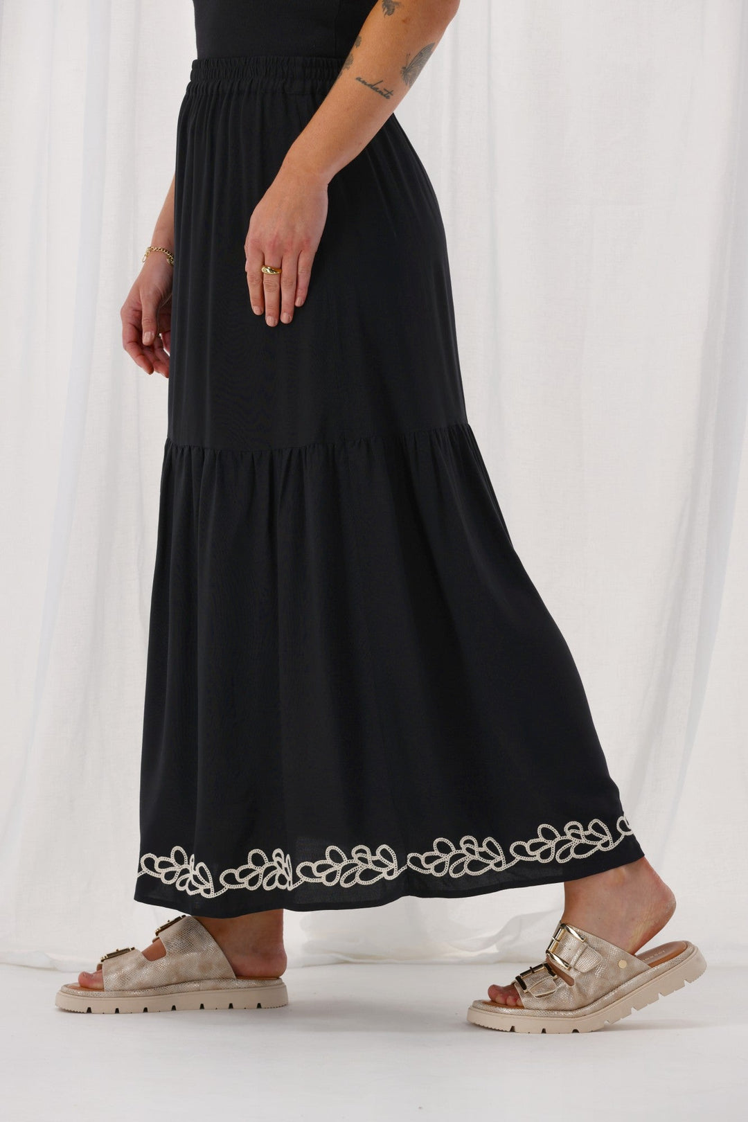 Gloss The Label Nyal Embroidered Skirt Black