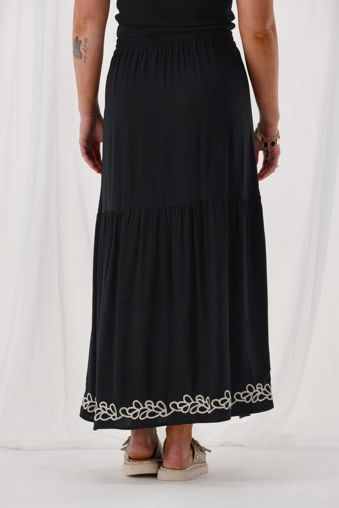Gloss The Label Nyal Embroidered Skirt Black