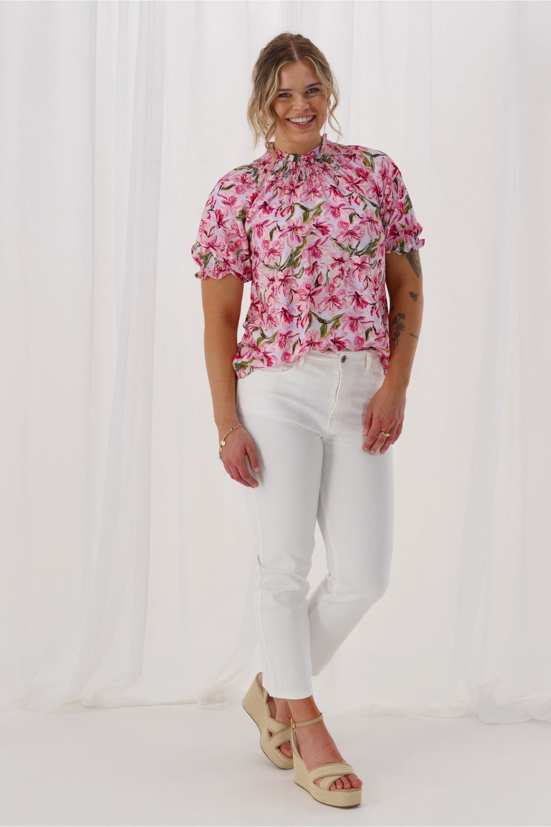 Gloss The Label Nytrah Textured Puff Sleeve Top Pink Floral