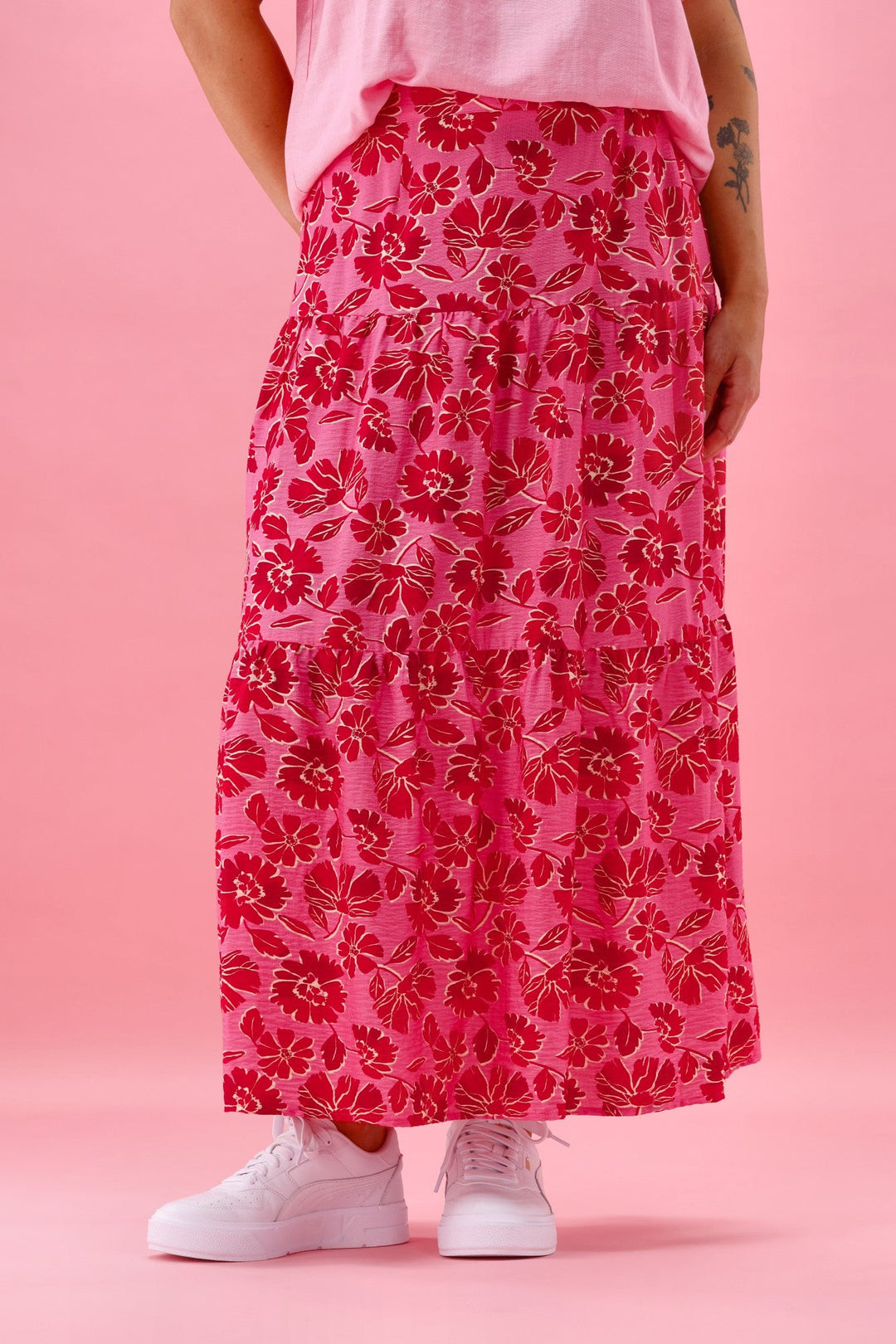 Gloss The Label Rosalie Tiered Skirt Red Pink Floral