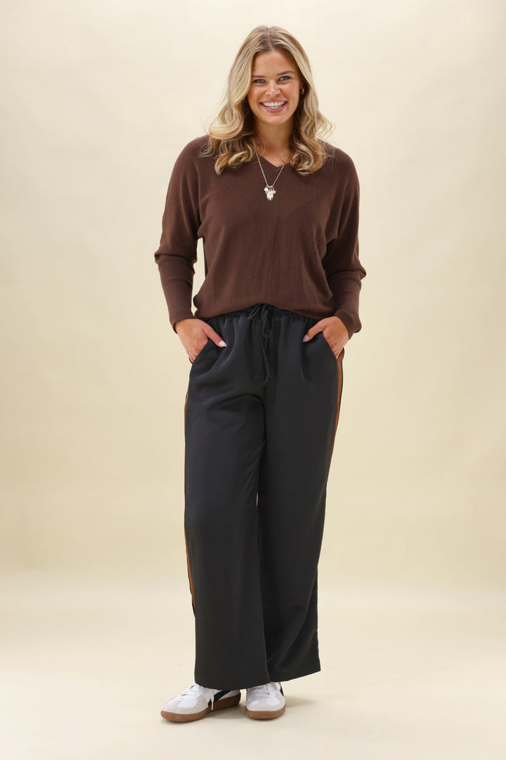 Gloss The Label Yara Satin Pant Black