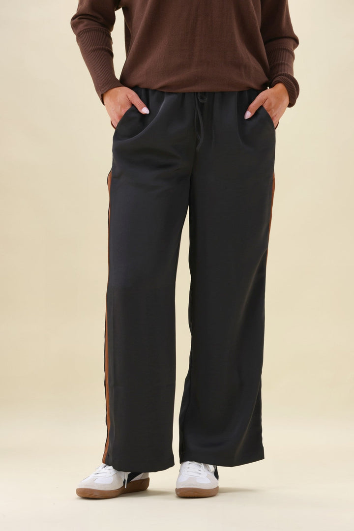 Gloss The Label Yara Satin Pant Black