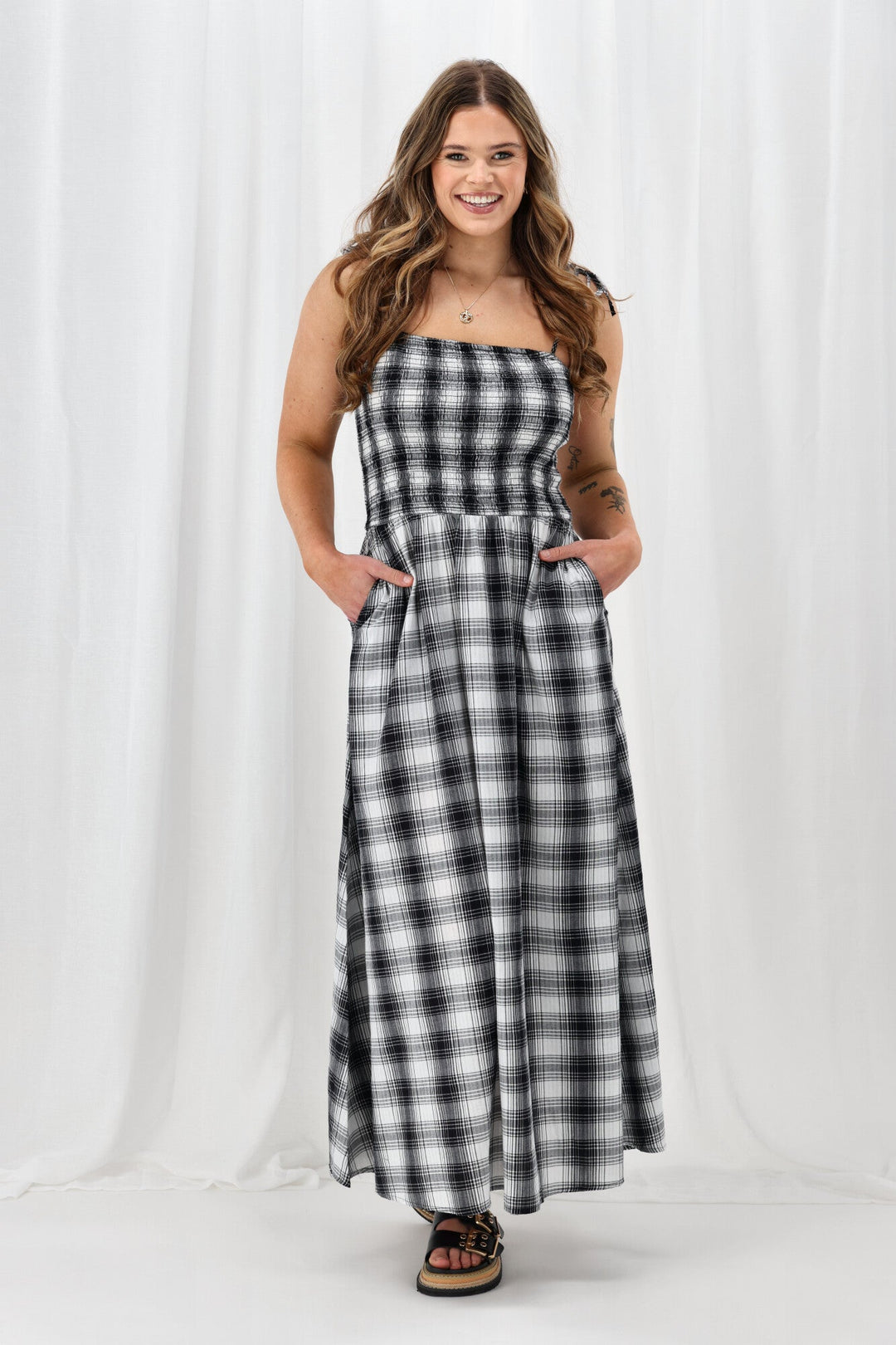 ONLY Onlmaddy Life Maxi Check Smock Dress Black White Check