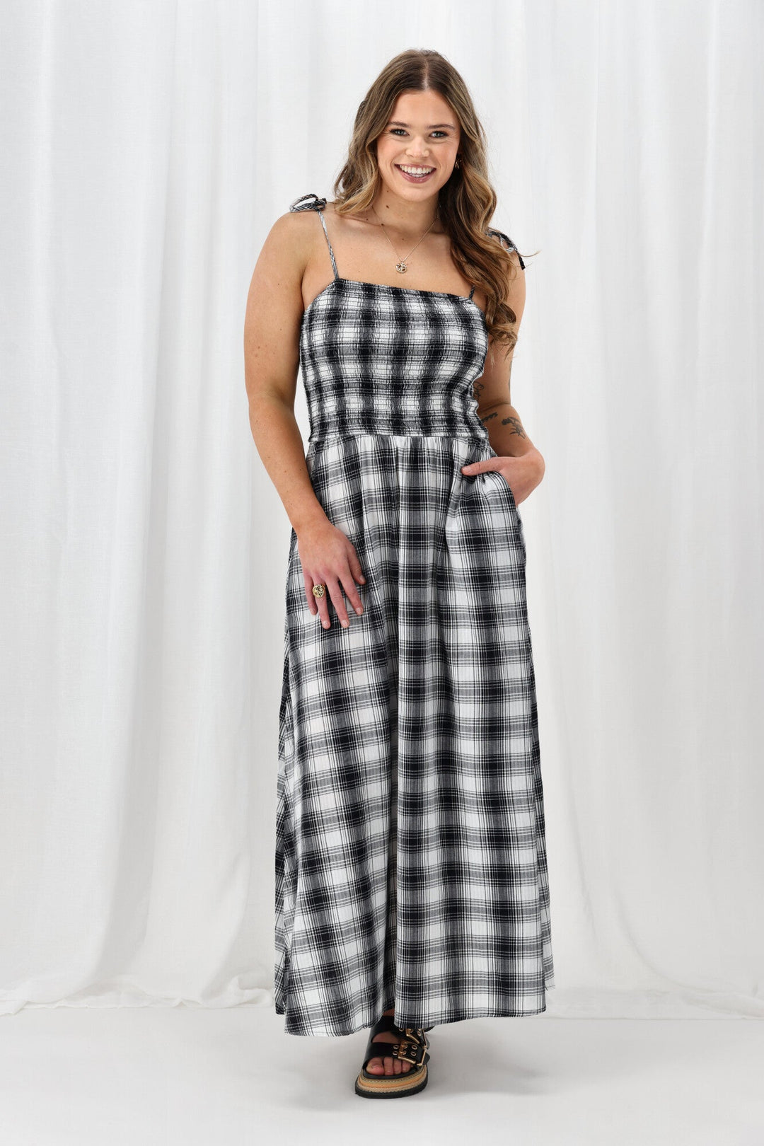 ONLY Onlmaddy Life Maxi Check Smock Dress Black White Check