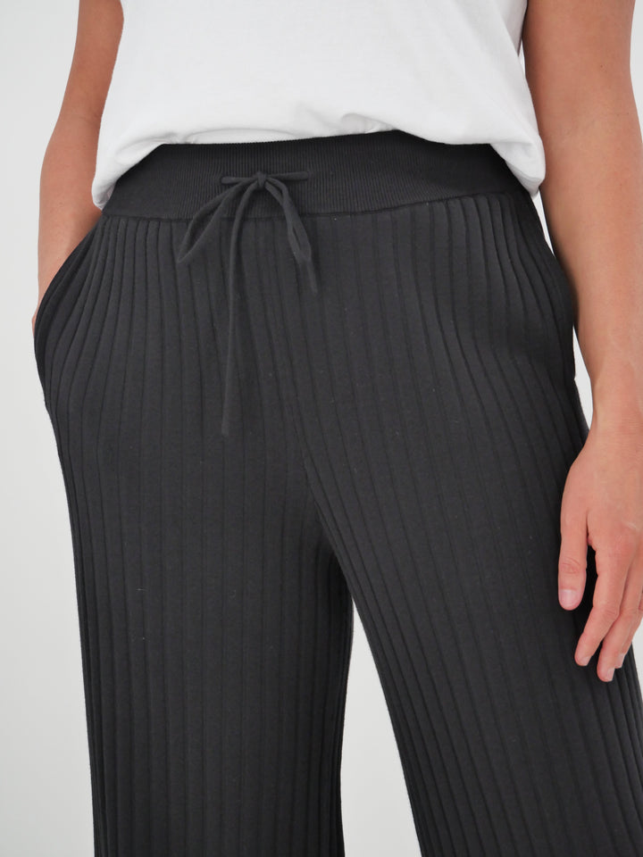 Label Sarcodia Rib Knit Pant Black
