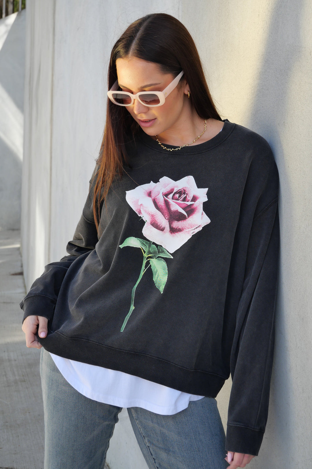 Rebel Club Romance Rose Crew Washed Black