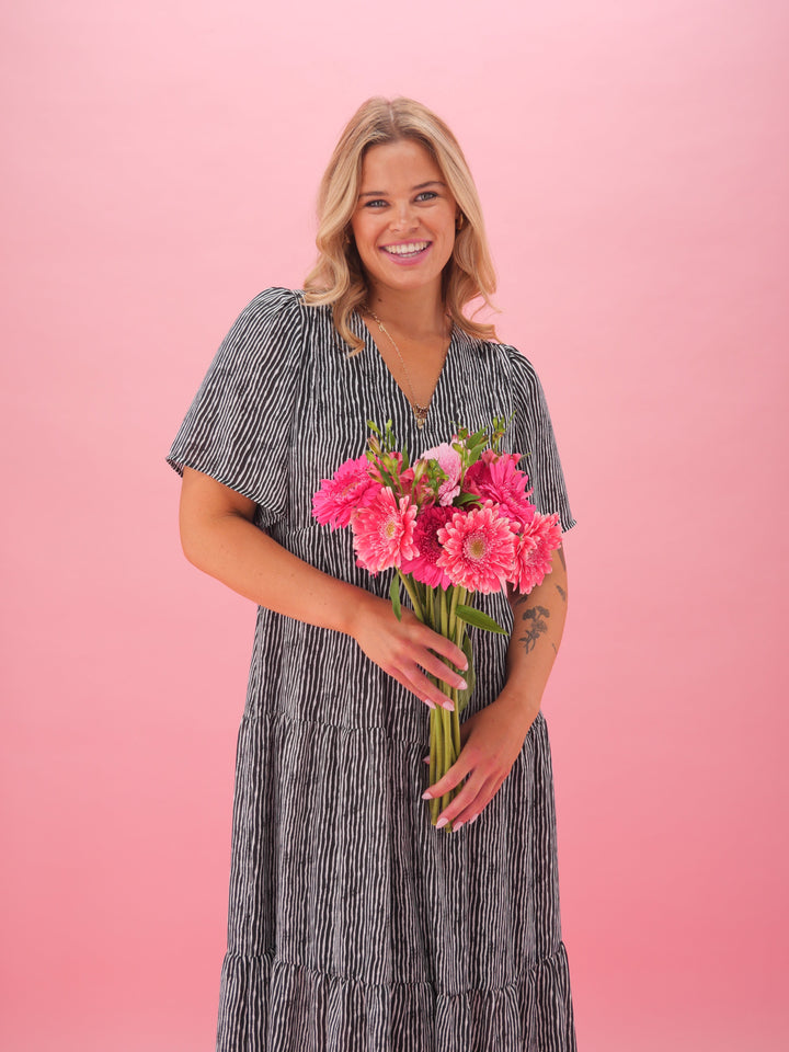 Gloss The Label Avonley Tiered Chiffon Dress Black Line Print