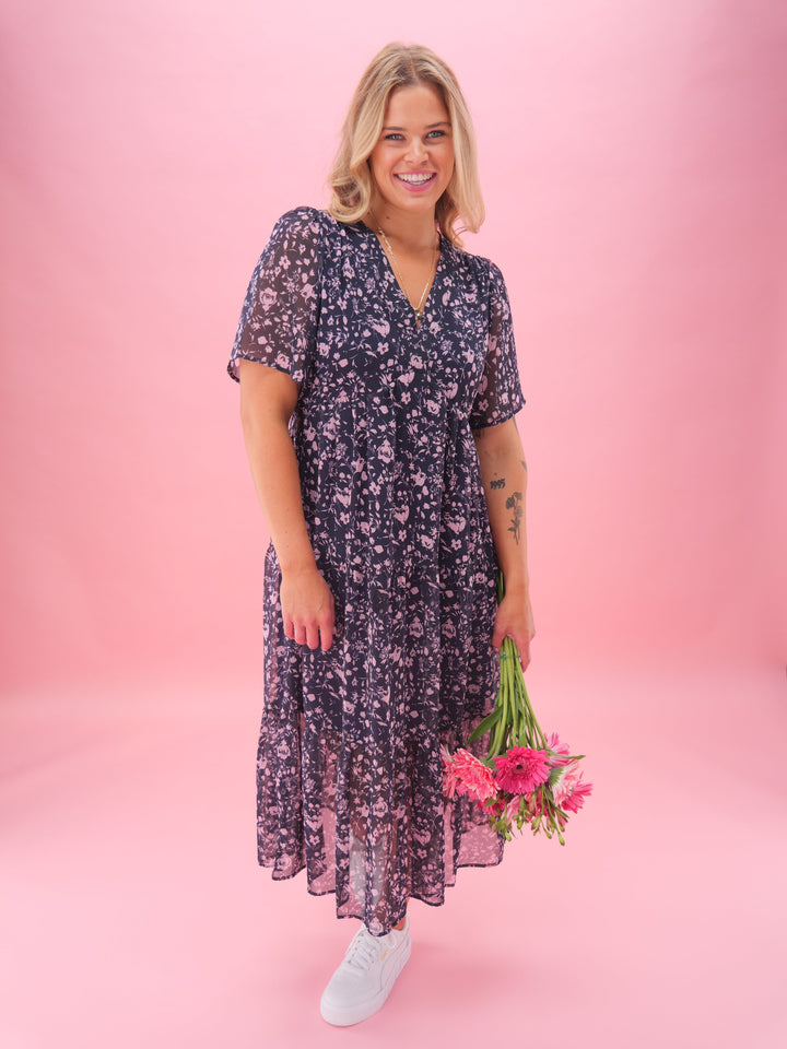 Gloss The Label Avonley Tiered Chiffon Dress Midnight Floral