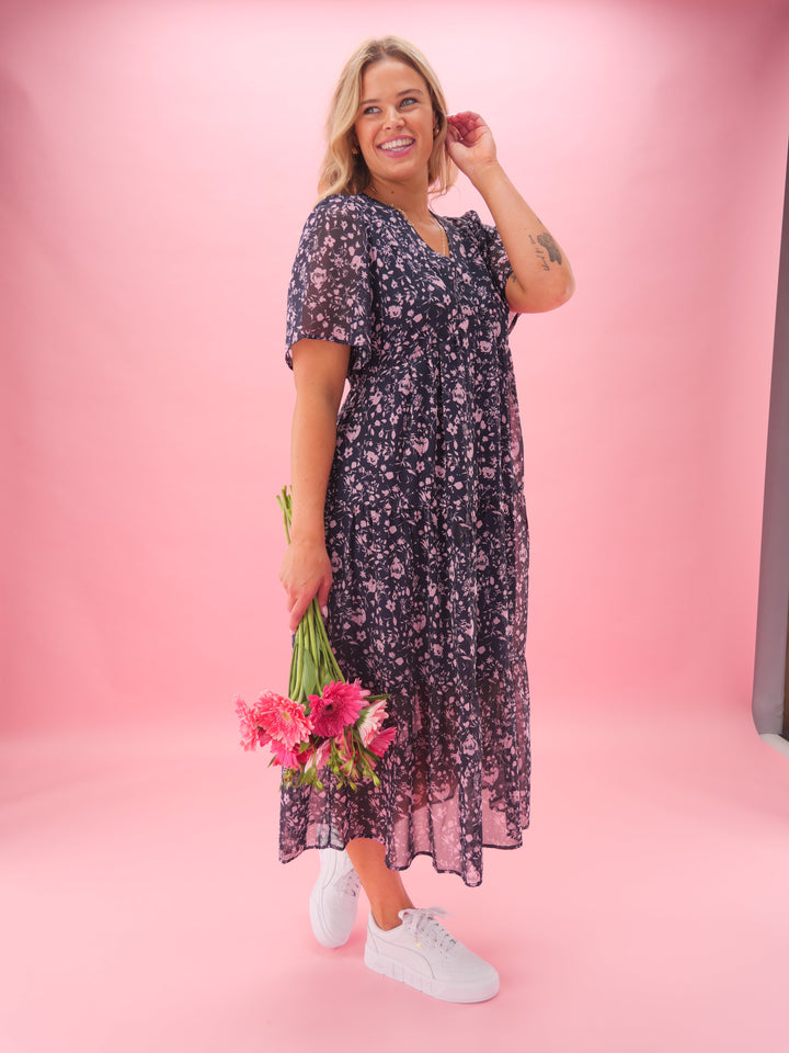 Gloss The Label Avonley Tiered Chiffon Dress Midnight Floral