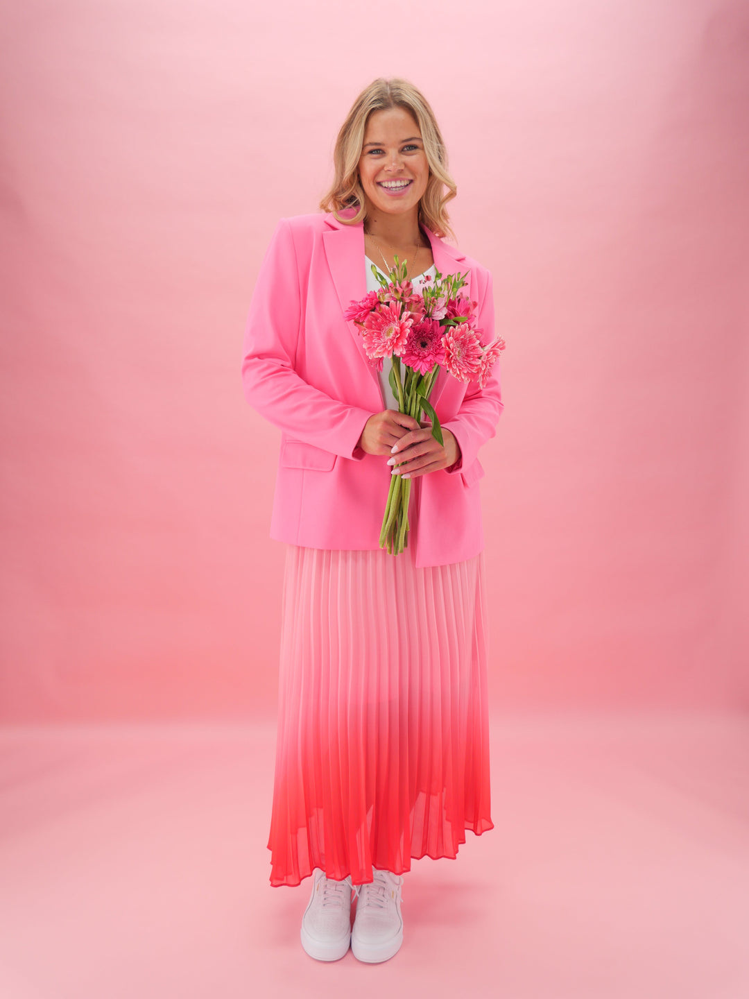 Gloss The Label Dawn Pleat Skirt Pink Ombre