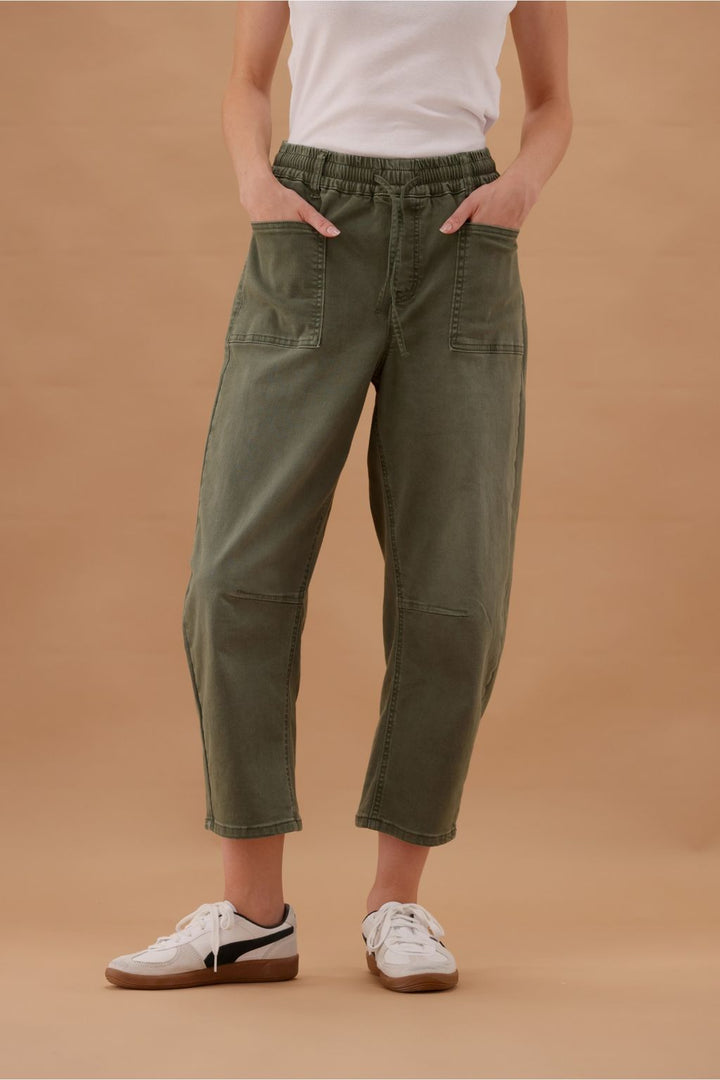 Wakee Barrel Jean Khaki