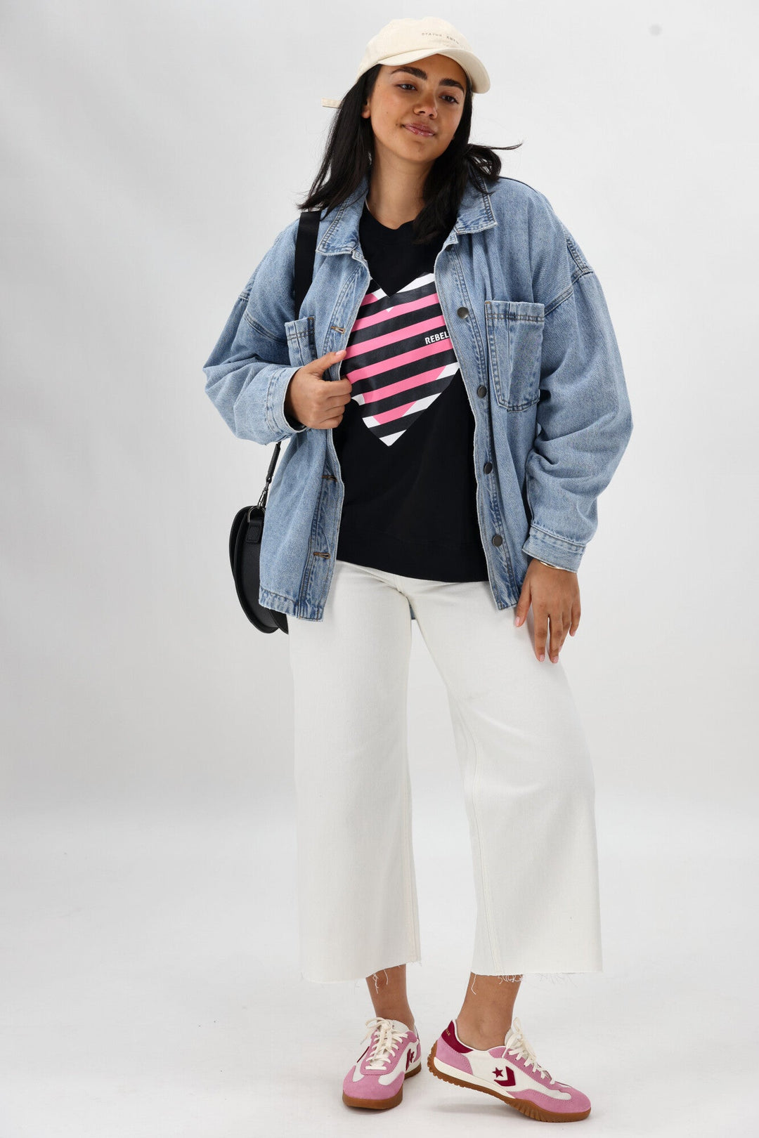 Rebel Club Stripe Heart Crew Black