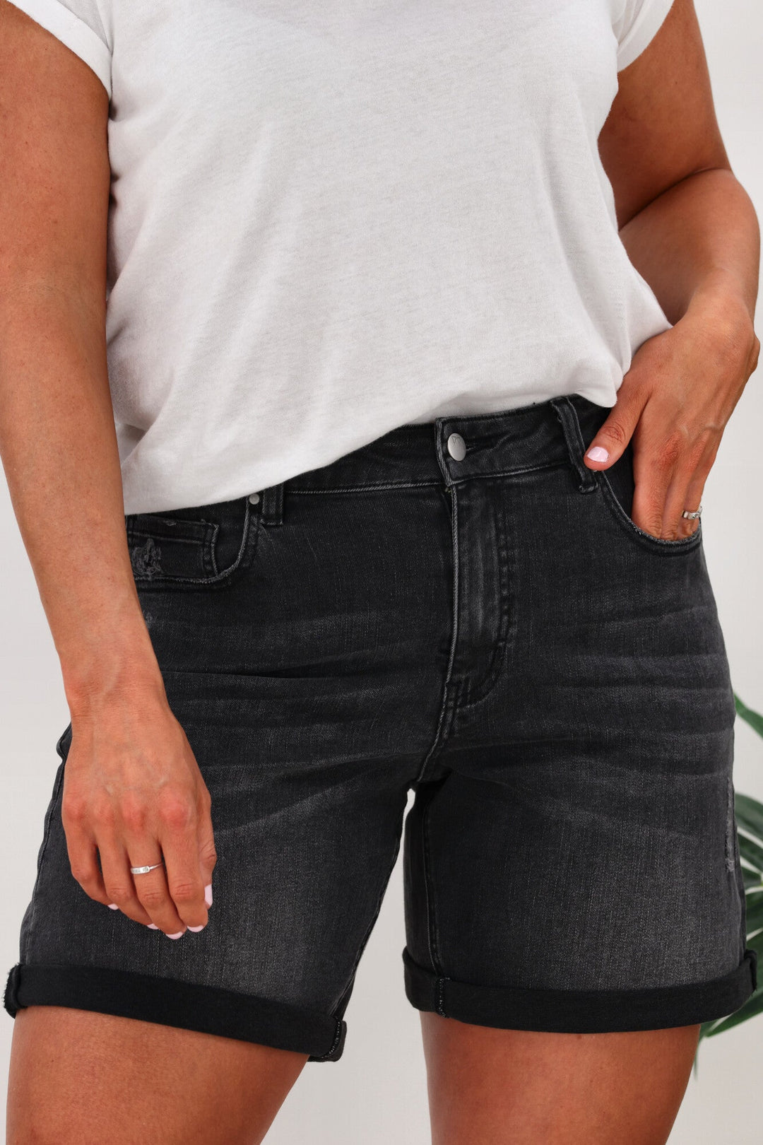 Label Kylo Distressed Denim Short Black