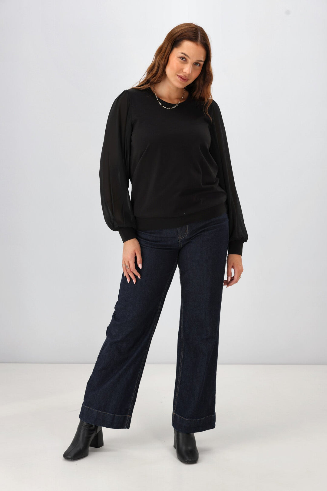 Label Zenova Top Black