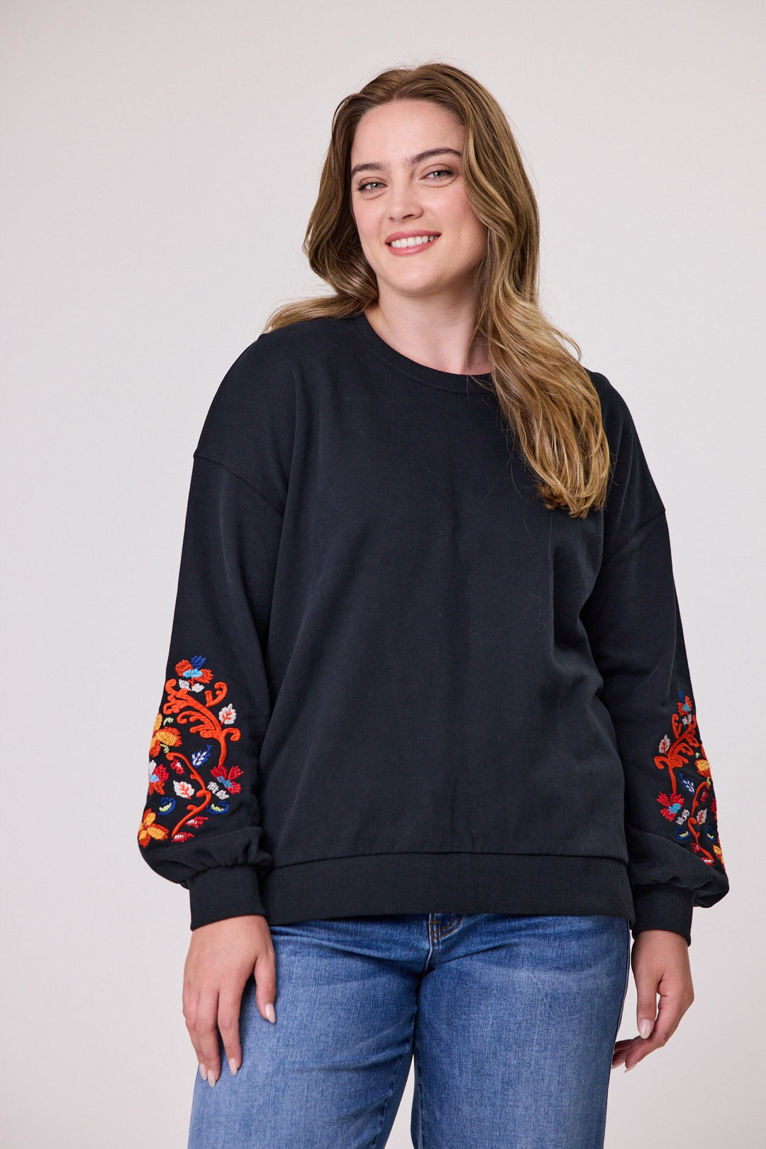 Label Andrew Embroidered Sleeve Sweatshirt Black